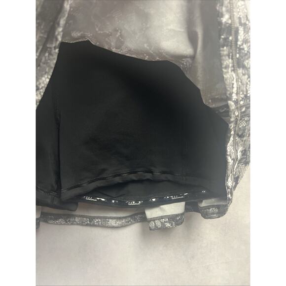 Lululemon Circuit Breaker Skirt II Regular13”Interlaced Alpine White Black Sz 12 - Picture 8 of 14